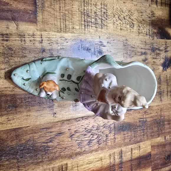 Vintage Porcelain "girl with her dog" shoe figurine, Victorian style - Picture 3 of 5